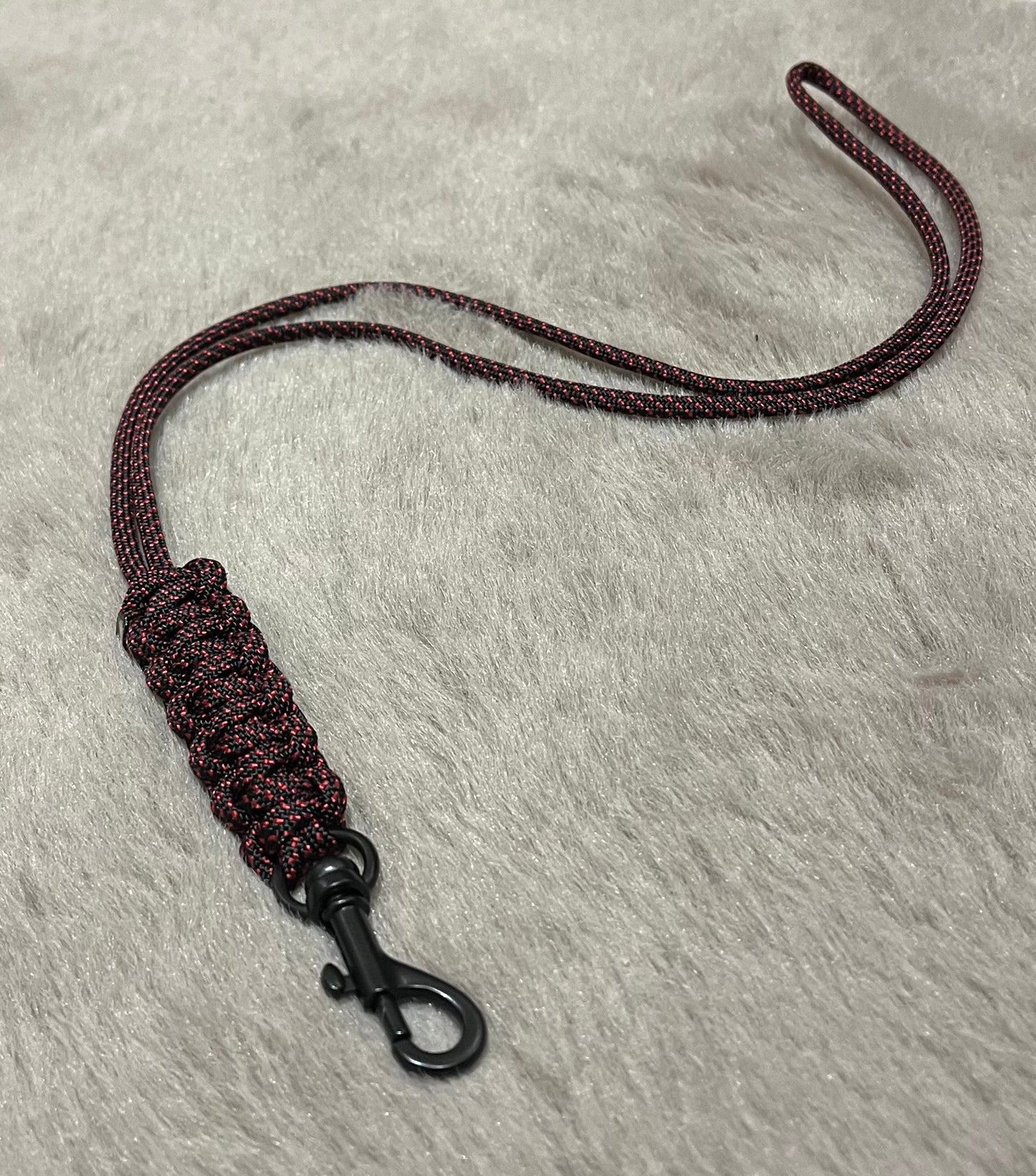 Paracord Lanyard – Vampire & Black