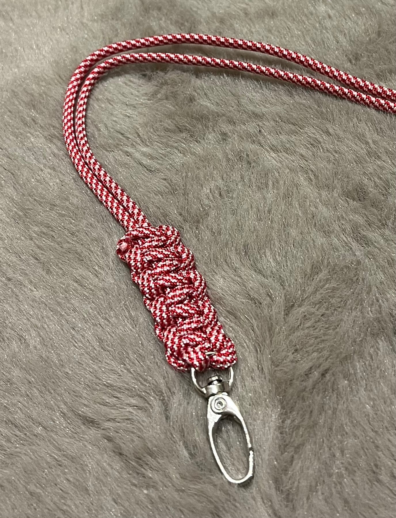 Paracord Lanyard – Candy Cane & Silver