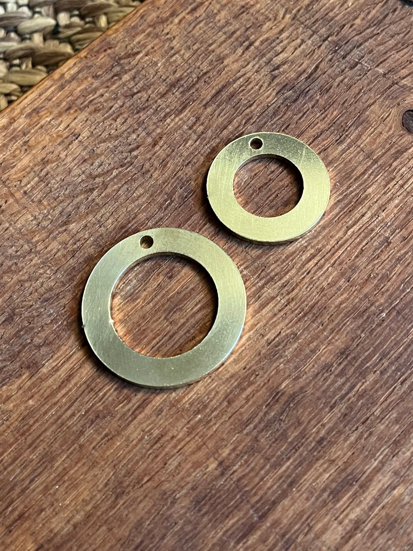 Little Hollow Circle